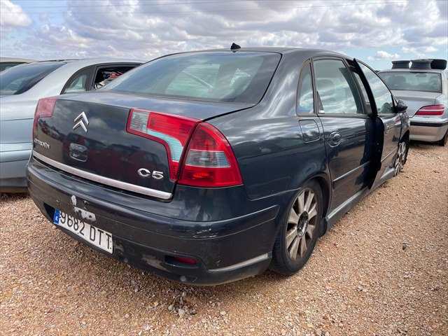 Foto 2ª: Piloto Trasero Derecho Citroen C5 2.2 HDI 130cv [4HX] (2005)