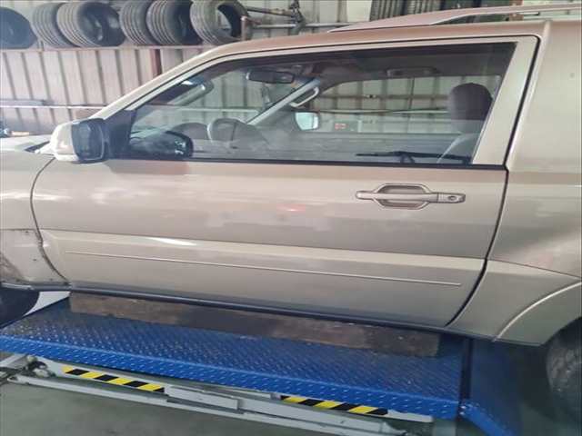 Puerta Delantera Izquierda Mitsubishi Montero 3.2 DI-D V88W V98W) 160CV 118KW