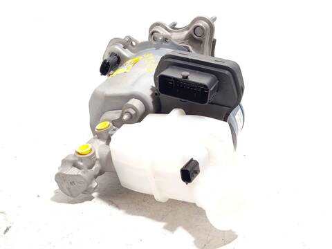Foto 4ª: Servofreno Renault Arkana 1.6 E-TECH 145 LDMU) 94CV 69KW [H4M632] (2025)