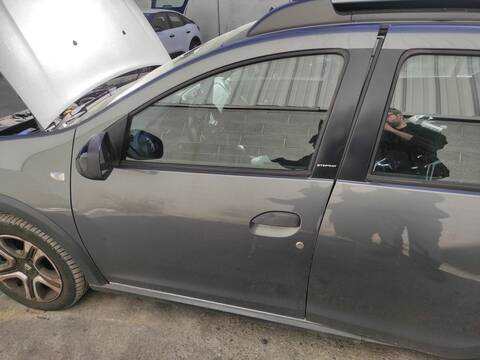 Puerta Delantera Izquierda Dacia Sandero K9K626
