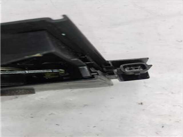 Foto 3ª: Cerradura Puerta Trasera Derecha Dacia Sandero 1.0 STEPWAY COMFORT [1 0 LTR. - 67 KW TCE CAT] 91CV [H4D F4] (2022)