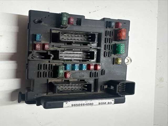 Caja Reles Fusibles Citroen C3 VERSION INDEFINIDA