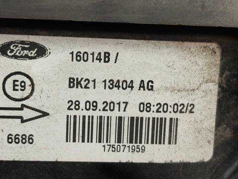 Foto 3ª: Piloto Trasero Derecho Ford Transit 300 L1 TOURNEO SPORT 170CV 125KW [YNFS] (2017)