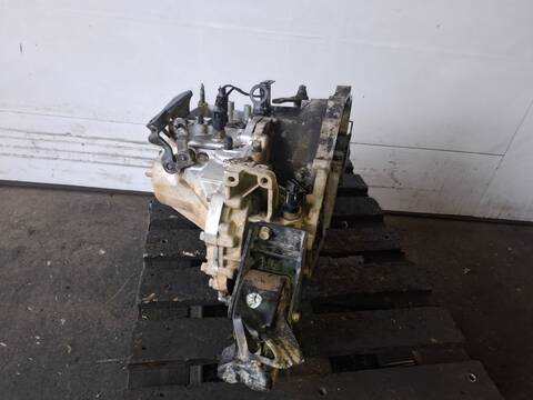 Foto 3ª: Caja Cambios Kia Carens D4EAW (2008)