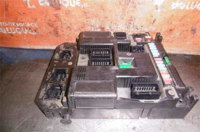 Foto 2ª: Caja Reles Fusibles Peugeot 307 2.0 HDI 90 [RHY (DW10TD)]