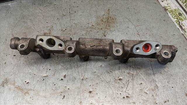 Foto 3ª: Rampa Inyectora Mitsubishi Montero 1.8 G MONTERO IO 3P [4G93] (2001)