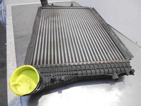 Foto 2ª: Intercooler Volkswagen Passat 2.0 TDI BERLINA 140CV 103KW [CBA] (2008)