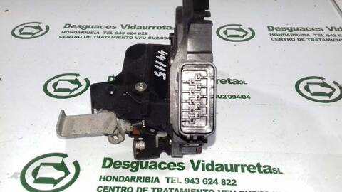 Foto 2ª: Cerradura Puerta Trasera Derecha Ford Focus TREND BERLINA 115CV 85KW [KKDA] (2007)