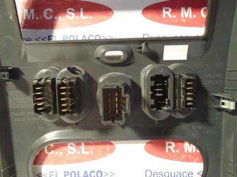 Foto 2ª: Consola Central Dacia Duster 1.5 DCI DIESEL FAP CAT 90CV 66KW [K9K E8] (2012)
