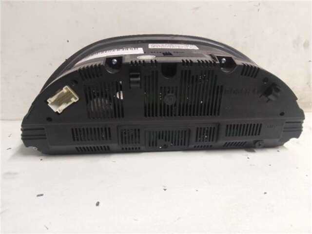 Foto 3ª: Cuadro de Instrumentos Mercedes Clase B 150 2.0 180 CDI (245.207) [2.0 LTR. - 80 KW CDI CAT] [OM 640.940]