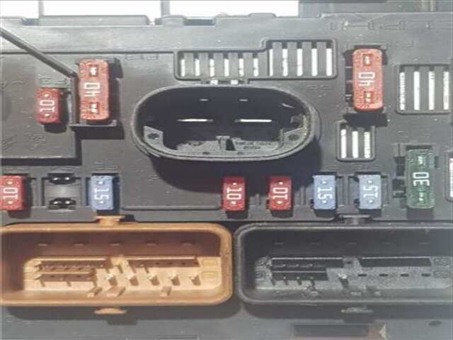 Foto 3ª: Centralita BSM Citroen C3 1.1 I [HFX (TU1JP)]