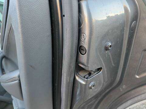 Cerradura Puerta Trasera Derecha Porsche Cayenne M4851 AUT.