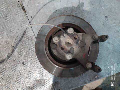 Foto 2ª: Mangueta Trasera Izquierda Ford Focus TREND BERLINA 116CV 85KW [F9DA] (2001)