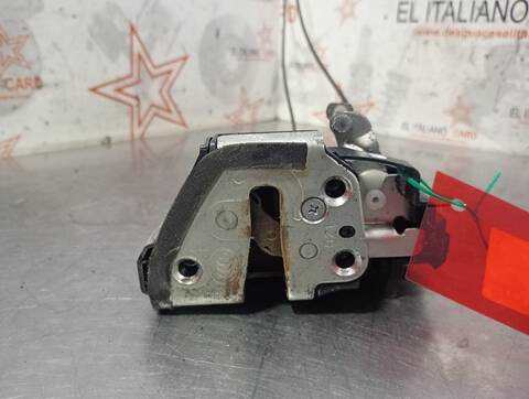 Foto 3ª: Cerradura Puerta Trasera Derecha Toyota Auris HYBRID ACTIVE 99CV 73KW [2ZR] (2010)