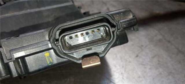 Foto 3ª: Cerradura Puerta Trasera Derecha Renault Captur 0.9 DYNAMIQUE [0.9 LTR. - 66 KW TCE ENERGY] [H4BB408]