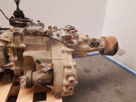 Foto 2ª: Caja Transfer Mitsubishi Pajero EXCEED 165CV 121KW [4M40T] (1995)