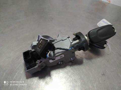 Foto 3ª: Antirrobo Opel Astra SELECTIVE START/STOP 110CV 81KW [B16DTE] (2016)