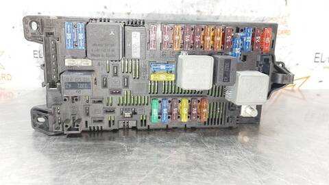 Caja Reles Fusibles Mercedes Clase E 180 E 200 CDI 211.007) BERLINA 136CV 100KW