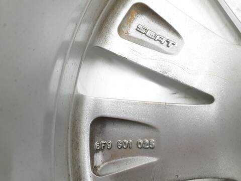 Foto 2ª: LLanta Aleacion Seat Arona 1.0 TSI STYLE (2020)