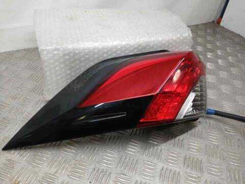 Foto 2ª: Piloto Trasero Izquierdo Toyota Rav4 HYBRID 4X4 ADVANCE 218CV [A25A] (2019)