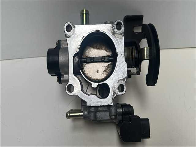 Foto 2ª: Caja Mariposa Toyota Avensis 1.8 GASOLINA [G1ZZ-FE] (2004)