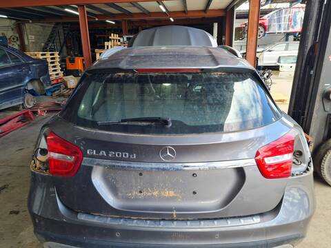 Portón Mercedes Clase G 230 GLA 200 CDI 156.908) 136CV 100KW