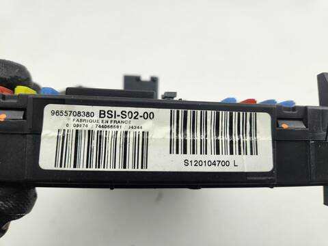 Foto 2ª: Caja Reles Fusibles Peugeot 407 ST CONFORT PACK 136CV 100KW [RHR] (2005)