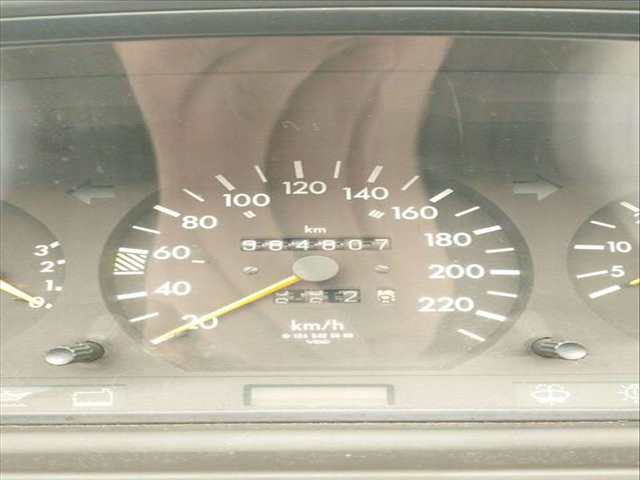 Foto 3ª: Cuadro de Instrumentos Mercedes 300 TD 124 SEDAN W124) 124.133) 147CV 108KW [OM 603.960] (1994)