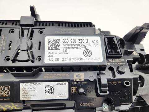 Foto 3ª: Cuadro de Instrumentos Volkswagen Tiguan 2.0 TDI 150CV 110KW [DTSB] (2023)