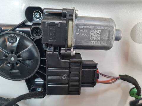 Elevalunas Eléctrico Delantero Derecho Seat Ibiza ERENCE 95CV 70KW
