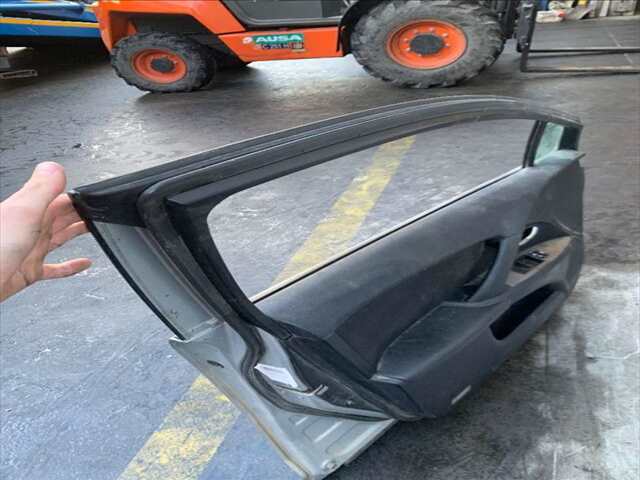 Foto 2ª: Puerta Delantera Izquierda Toyota Avensis 2.2 D4D 150CV [2AD] (2009)