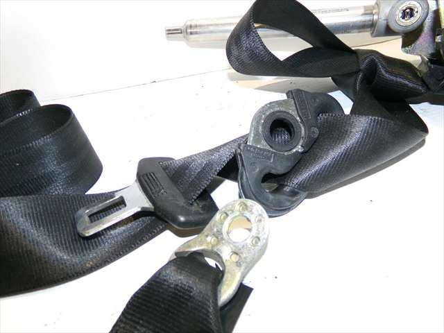 Foto 3ª: Cinturón Delantero Izquierdo Audi A4 1.8 G 1994-2000 [ADR] (1997)