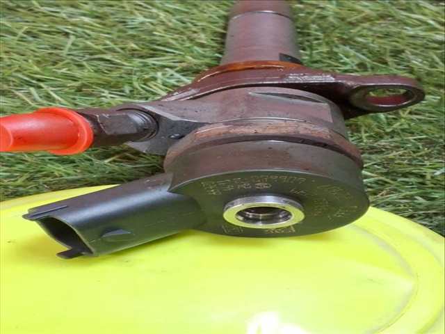 Foto 3ª: Inyectores Citroen Jumpy 1.6 HDI 90 27 L1H1 FURGON [1 6 LTR. - 66 KW 16V HDI] 90CV [9HU] (2008)