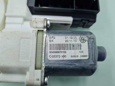 Foto 3ª: Elevalunas Eléctrico Delantero Izquierdo Volkswagen Tiguan T1 BLUEMOTION 110CV 81KW [CFFD] (2014)