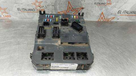 Foto 2ª: Caja Reles Fusibles Peugeot 206 BASICO 68CV 50KW [8HZDV4TD] (2009)