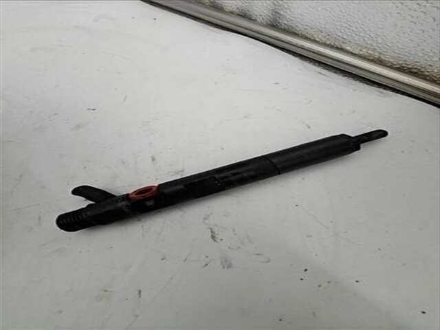 Foto 3ª: Inyectores Renault Clio 1.5 DYNAMIQUE [1.5 LTR. - 63 KW DCI DIESEL CAT] [K9K 766]