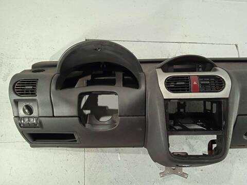 Foto 2ª: Salpicadero Opel Tigra 1.4 16V 90CV 66KW (2004)