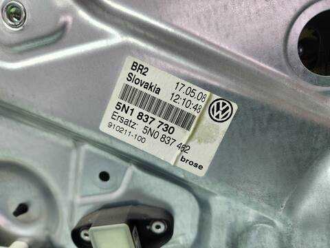 Foto 3ª: Elevalunas Eléctrico Delantero Derecho Volkswagen Tiguan MOTION 170CV 125KW [CBBB] (2016)