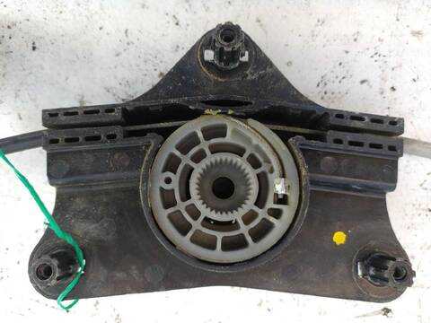 Foto 3ª: Elevalunas Manual Trasero Izquierdo Skoda Superb 2.0 TDI (2015)