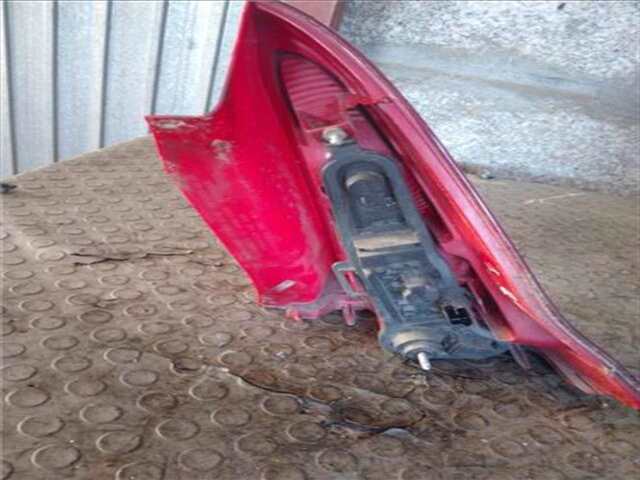 Foto 2ª: Piloto Trasero Izquierdo Citroen C4 1.6 COLLECTION [1.6 LTR. - 80 KW HDI CAT (9HY - DV6TED4)] [9HY (DV6TED4)]