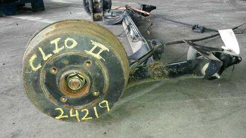 Foto 3ª: Puente Trasero Renault Clio 1.5 DCI DIESEL 64CV 47KW (2005)