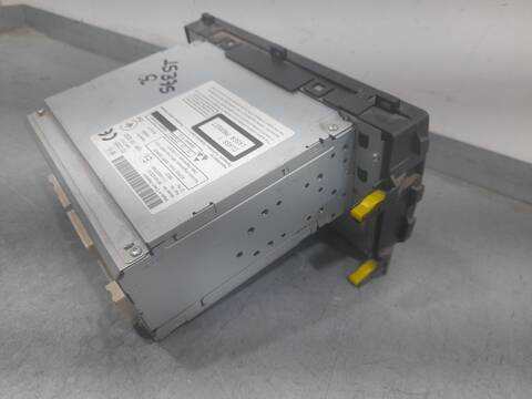 Foto 3ª: Sistema GPS Toyota Auris ACTIVE 132CV 97KW [1ZR] (2014)