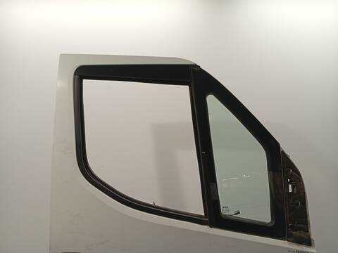 Foto 3ª: Puerta Delantera Derecha Iveco Daily 33S13 35S13 35C13 126CV 93KW FURGONETA [F1AFL411B] (2015)