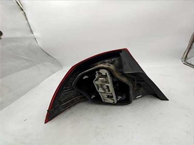 Foto 3ª: Piloto Trasero Derecho Ford Focus 1.8 TITANIUM [1.8 LTR. - 85 KW TDCI TURBODIESEL CAT]