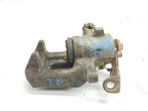 Foto 3ª: Pedal Embrague Audi A4 1.9 TDI AVANT 130CV 96KW [AWX] (2001)