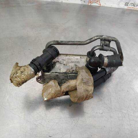 Foto 2ª: Radiador Aceite Mercedes Sprinter 3.0 CDI CAT 190CV 140KW CAJA ABIERTA [642896] (2011)