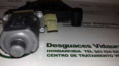 Foto 3ª: Elevalunas Eléctrico Delantero Izquierdo Volkswagen Golf ADVANCE BLUEMOTION 105CV 77KW [CLHA] (2014)