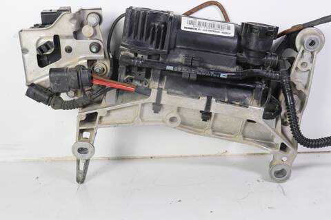 Foto 3ª: Bomba de Suspension Porsche Cayenne M4851 AUT. (2007)