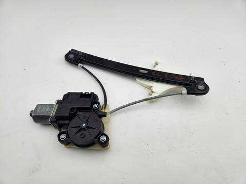 Elevalunas Manual Trasero Derecho Volkswagen Polo ADVANCE 90CV 66KW