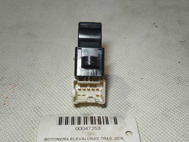 Foto 3ª: Botonera Elevalunas Nissan Patrol 2.8 TD Y61 TD6 [RD28ETI] (1999)